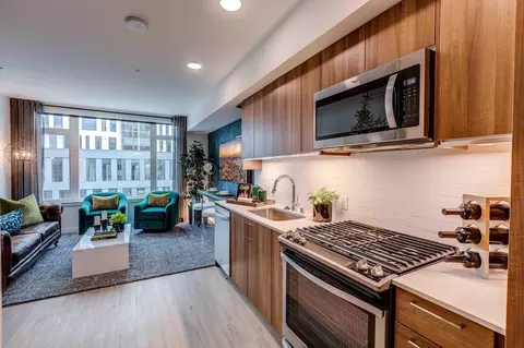 1146 Harrison St, Seattle, WA 98109 photo 3