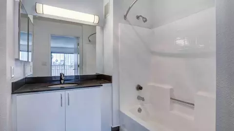 201 W Fairview Ave, Glendale, CA 91202 photo 36