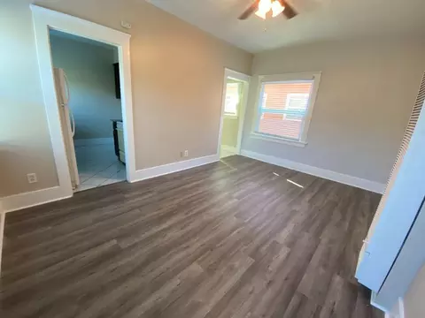 711 E 4th St, Long Beach, CA 90802 photo 2