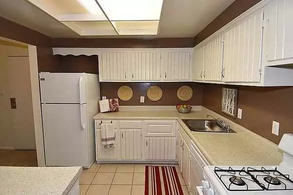  11932 Twinlakes Dr, Calverton, MD 20705 photo 6