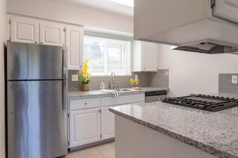 6001 Riverside Blvd, Sacramento, CA 95831