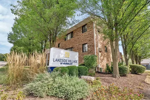 313 Hickory St, Mundelein, IL 60060