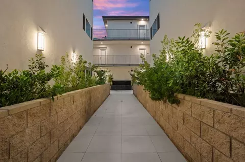4960 Sepulveda Blvd, Sherman Oaks, CA 91403