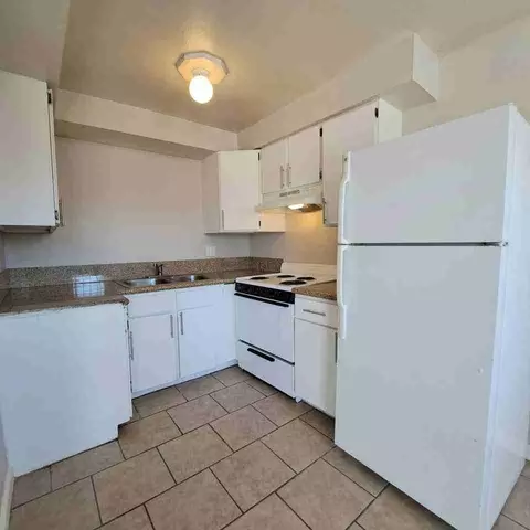 217 W Chicago Ave, Las Vegas, NV 89102