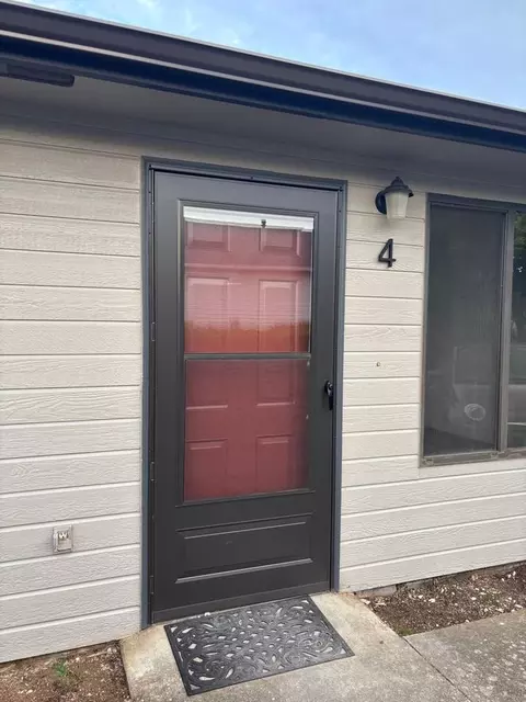 237 SE Clay St, Dallas, OR 97338