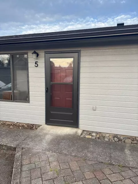 237 SE Clay St, Dallas, OR 97338
