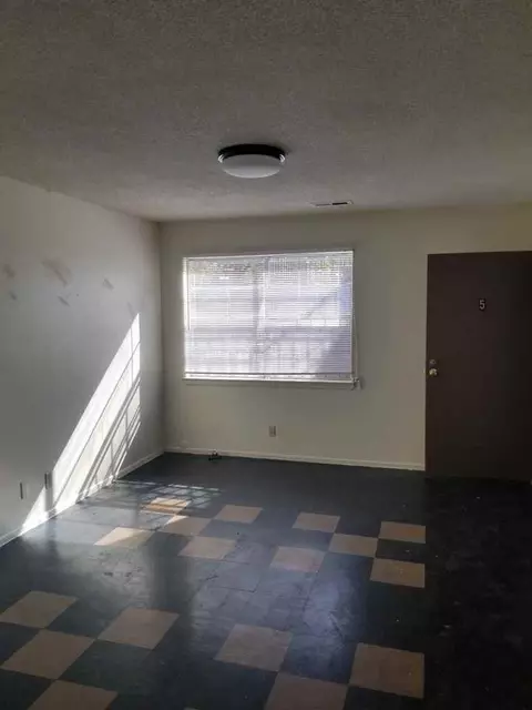 419 Vassar Dr SE, Albuquerque, NM 87106