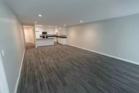 170 N Crescent Dr, Beverly Hills, CA 90210