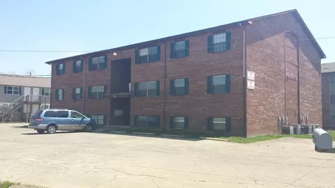 345 Elmwood Dr, Radcliff, KY 40160