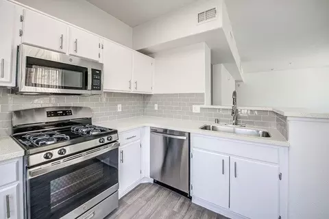 5065 Hidden Park Ct, Simi Valley, CA 93063 photo 17
