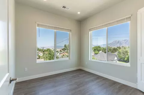 7555 S Main St, Midvale, UT 84047