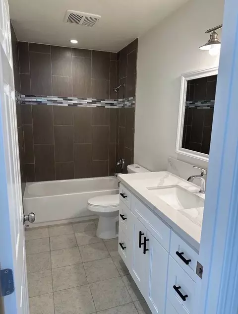 130 N Surfside Dr, Port Hueneme, CA 93041