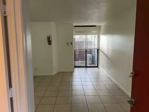 317 Adams St SE, Albuquerque, NM 87108