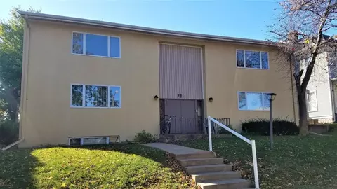 711 W 18th St, Sioux Falls, SD 57105