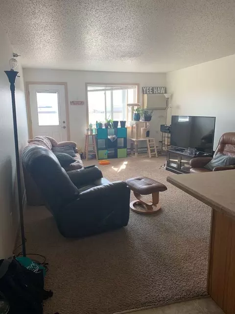 1820 Dakota Dr N, Fargo, ND 58102