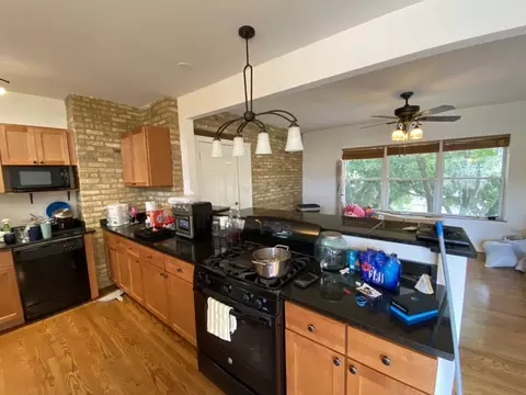 6144 N Hoyne Ave, Chicago, IL 60659
