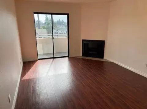 2449 S Barrington Ave, Los Angeles, CA 90064