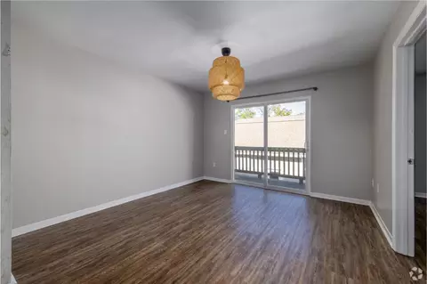 1726 Poplar St, Valdosta, GA 31601