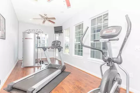3802 Nasa Pkwy, El Lago, TX 77586