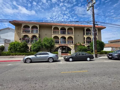13701 Yukon Ave, Hawthorne, CA 90250