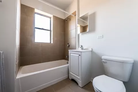 330 N Pine Ave, Chicago, IL 60644 photo 9