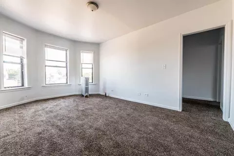 330 N Pine Ave, Chicago, IL 60644 photo 12