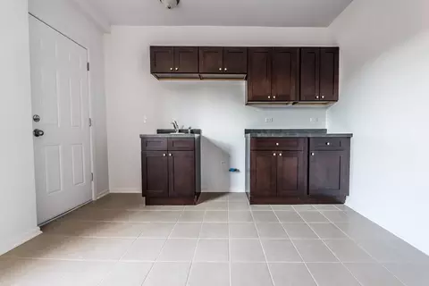 330 N Pine Ave, Chicago, IL 60644 photo 4