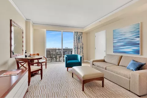 18001 Collins Ave, Sunny Isles Beach, FL 33160