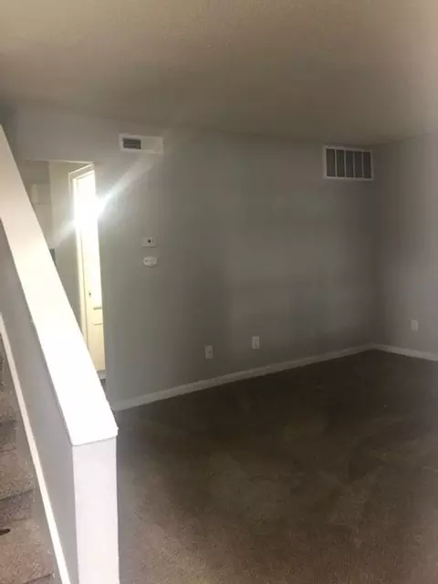 1510 Crest Rd, Raleigh, NC 27606