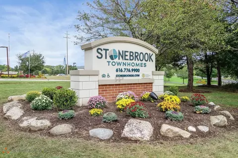 1880 Stonebrook Dr NE, Grand Rapids, MI 49505
