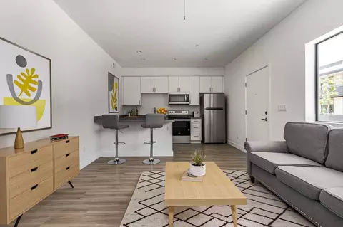 8849 S 7th St, Phoenix, AZ 85042