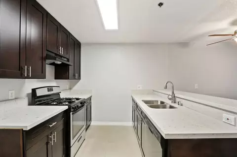 369 Columbia Ave, Los Angeles, CA 90017