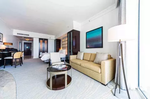 4391 Collins Ave, Miami Beach, FL 33140