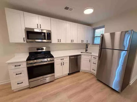 6234 N Bell Ave, Chicago, IL 60659 photo 6