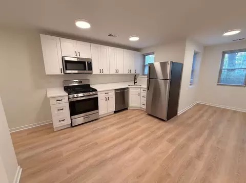 6234 N Bell Ave, Chicago, IL 60659 photo 5