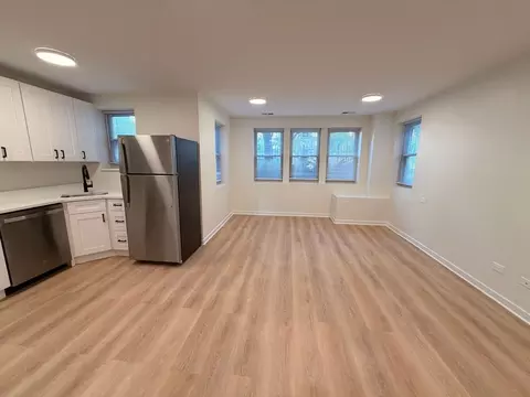 6234 N Bell Ave, Chicago, IL 60659 photo 2