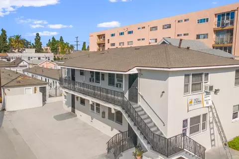 525 Chestnut Ave, Long Beach, CA 90802