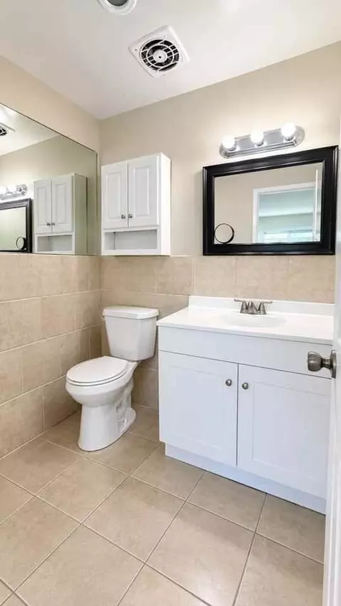 421 N Weitzel St, Oceanside, CA 92054 photo 2