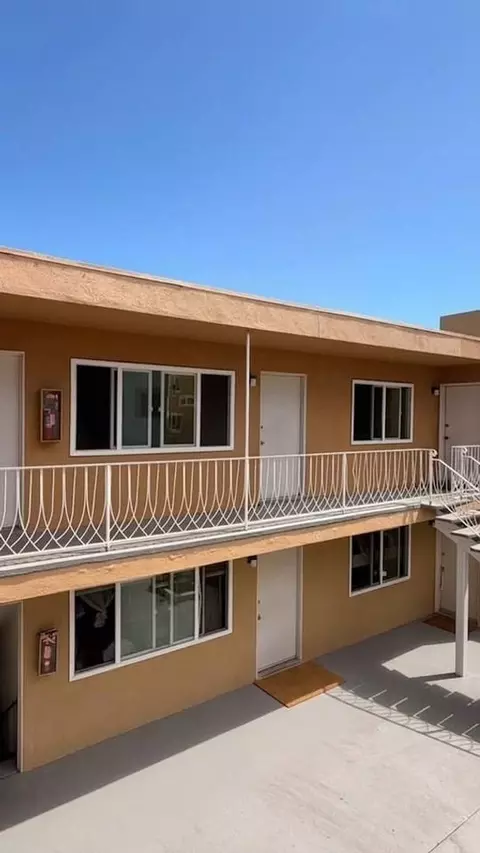 421 N Weitzel St, Oceanside, CA 92054 photo 4