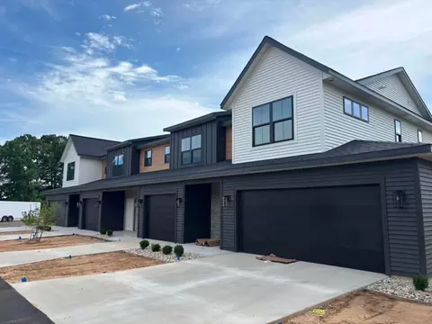 3144 5 Mile Rd NE, Grand Rapids, MI 49525