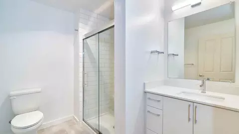 938 110th Ave NE, Bellevue, WA 98004 photo 32