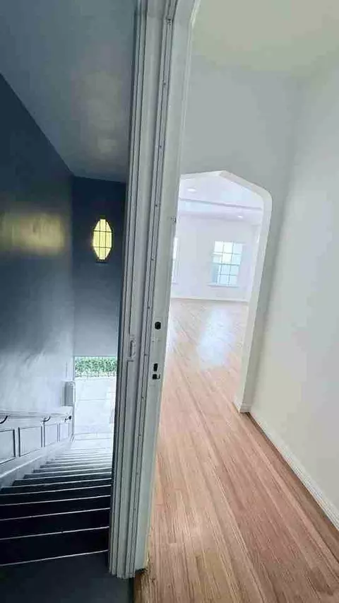 9312 W Olympic Blvd, Beverly Hills, CA 90212 photo 2