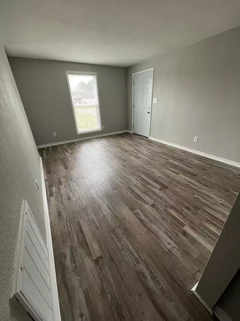 Cambridge Ct, Florence, AL 35633 photo 10