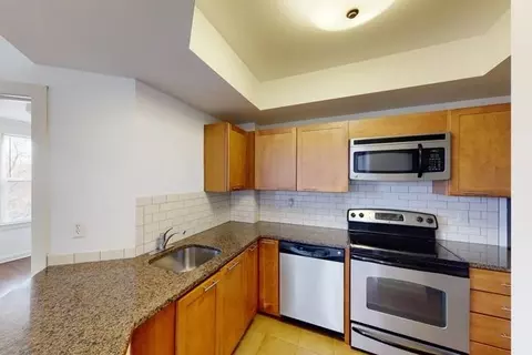 801 E Armour Blvd, Kansas City, MO 64109