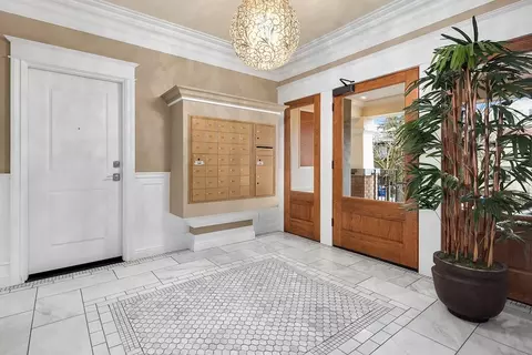 1626 13th Ave, Seattle, WA 98122