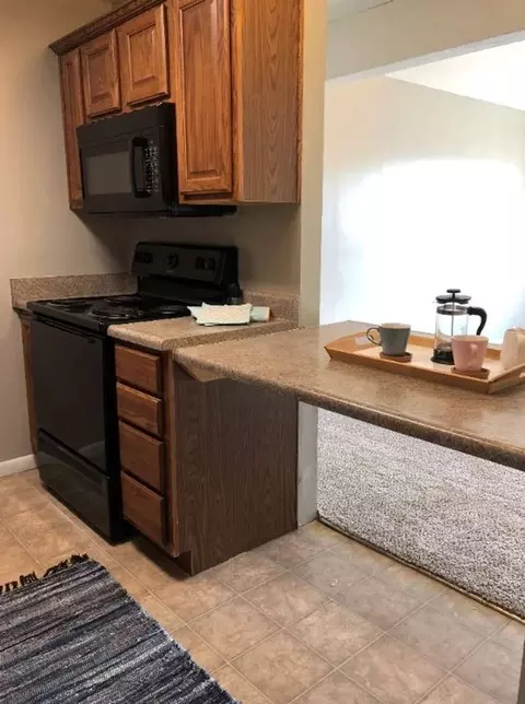 2310 W 26th St, Lawrence, KS 66047