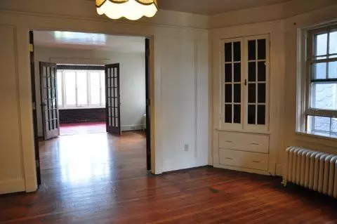 218 Hastings St #2, Pittsburgh, PA 15206