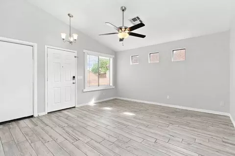 953 E Greenlee Ave, Apache Junction, AZ 85119 photo 3