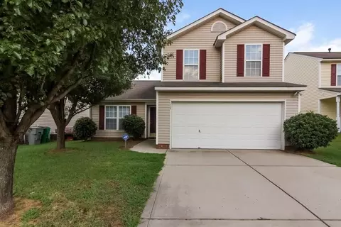 1028 Jordans Pond Ln, Charlotte, NC 28214