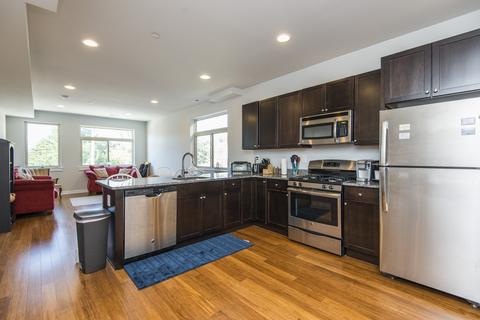 1241 S 47th St #1, Philadelphia, PA 19143